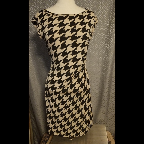 Prelude Dresses & Skirts - Houndstooth Midi Sleevless Dress size M